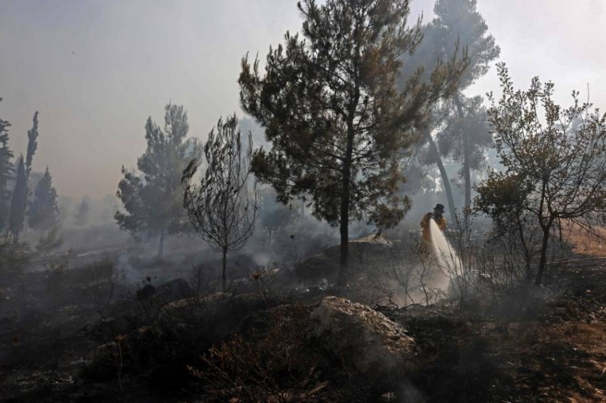 اندلاع حريق كبير قرب القدس وإجلاء سكان عدة قرى