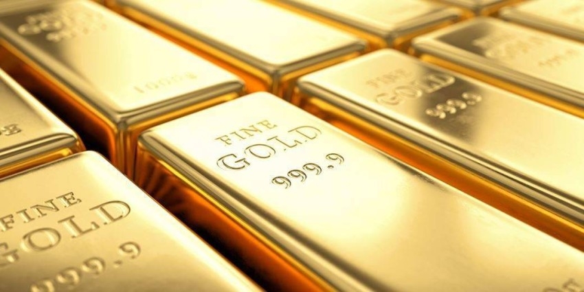 الذهب يتجاوز 1900 دولار مع تراجع العملة الأمريكية