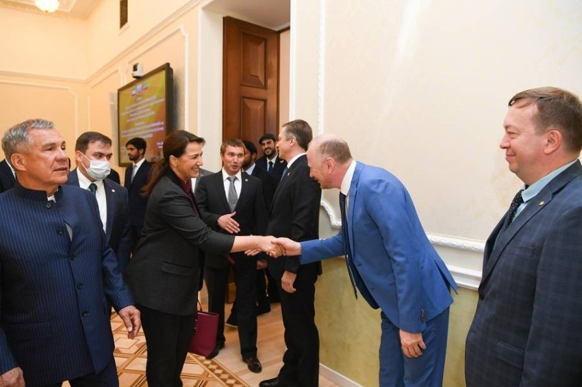 مريم المهيري تبحث مع رئيس تتارستان تعزيز التعاون بمجال الأمن الغذائي