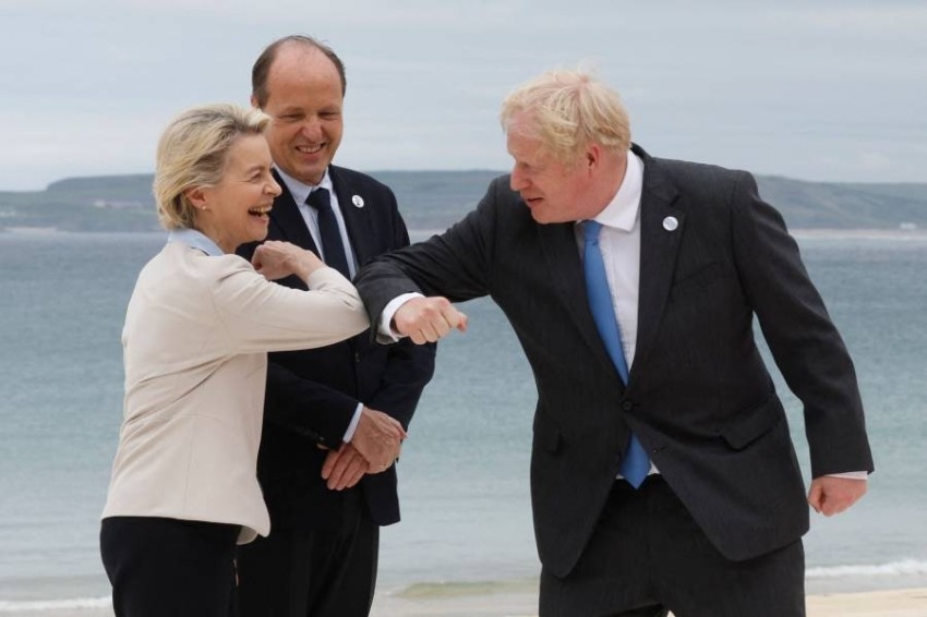 جونسون يلتقي بقادة الاتحاد الأوروبي وسط تفاقم عاصفة «حرب النقانق»