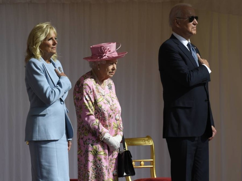 الملكة إليزابيث تستقبل بايدن في قصر وندسور