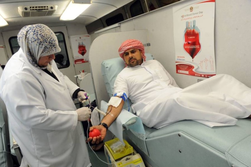 5 فوائد صحية للتبرع بالدم.. والعالم يحتفي بـ«المتبرعين»