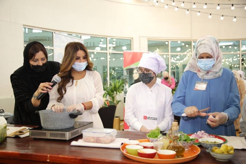 20 طالباً من «راشد لأصحاب الهمم» يبدعون في تحضير أطباق صحية