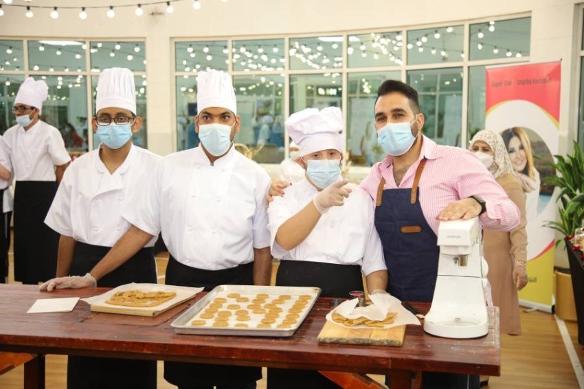 20 طالباً من «راشد لأصحاب الهمم» يبدعون في تحضير أطباق صحية