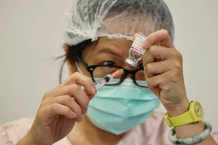 الصين والغرب.. خيار وحيد لتطعيم العالم