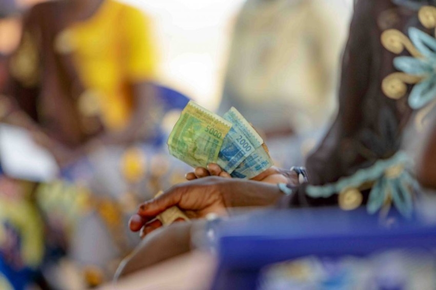 في يومها الدولي.. 800 مليون مستفيد من «التحويلات المالية العائلية»