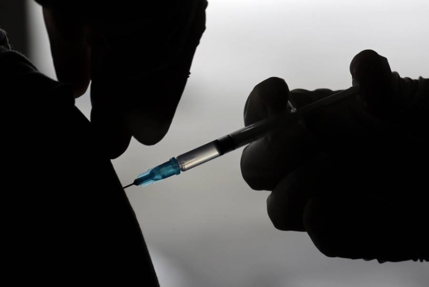 موسكو تفرض التطعيم الإلزامي ضد كوفيد-19 في الشركات