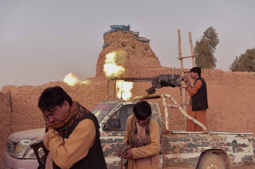 الرئيس الأفغاني يستبدل وزيرين بارزين وقائد الجيش مع تصاعد العنف