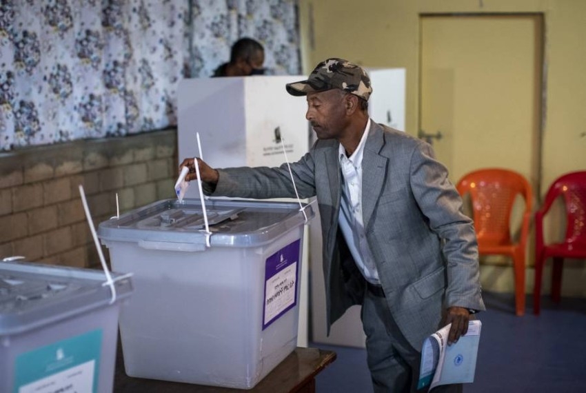 الإثيوبيون يصوتون في انتخابات برلمانية وسط اشتعال الصراع في تيغراي
