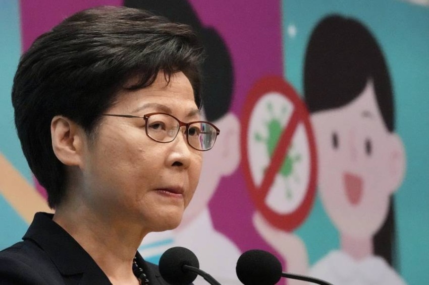 زعيمة هونغ كونغ تتهم حكومات أجنبية بتهديد أمن المدينة