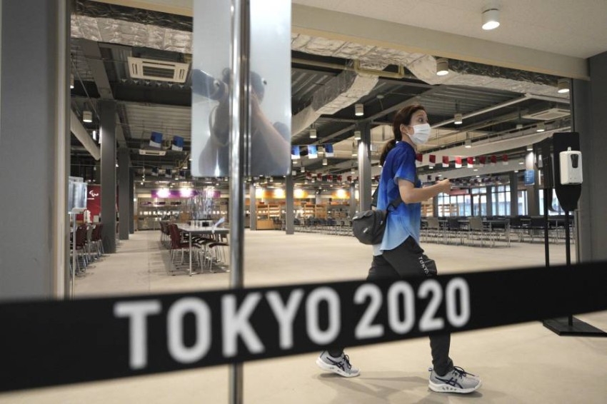 ألعاب بلا كحول وعناق أو تشجيع وتوقيع في أولمبياد طوكيو