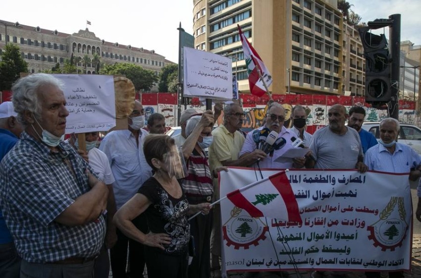 الحكومة اللبنانية تطالب بمحاسبة المتسببين في هدم اقتصاد البلاد