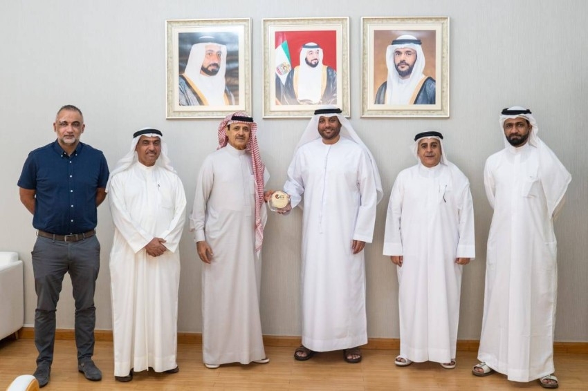 «الشارقة الرياضي» يبحث التعاون مع اتحاد الإمارات للسلة