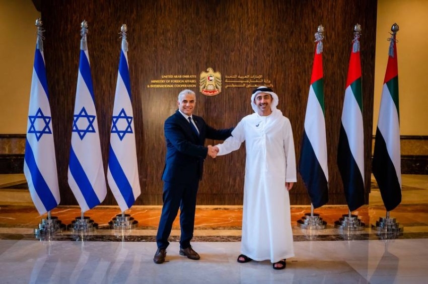 عبدالله بن زايد يستقبل وزير خارجية إسرائيل في أول زيارة رسمية للدولة