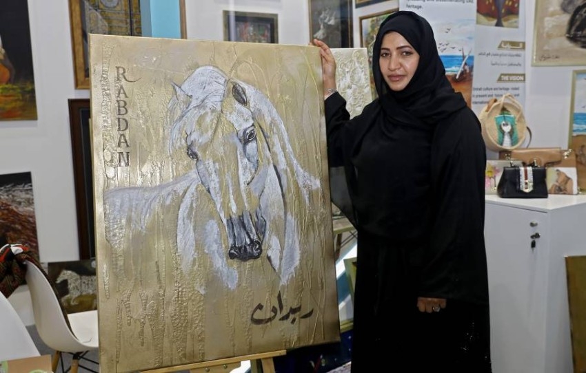 هدى المزروعي رسمت «موناليزا الإمارات» بالتلي محبة في التراث