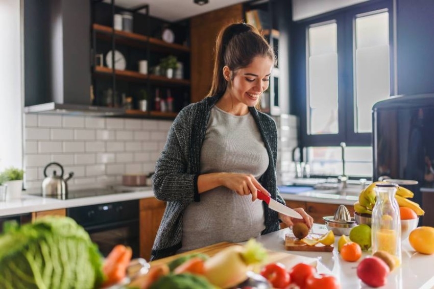 8 أنواع من الأطعمة تجنبيها أثناء فترة الحمل
