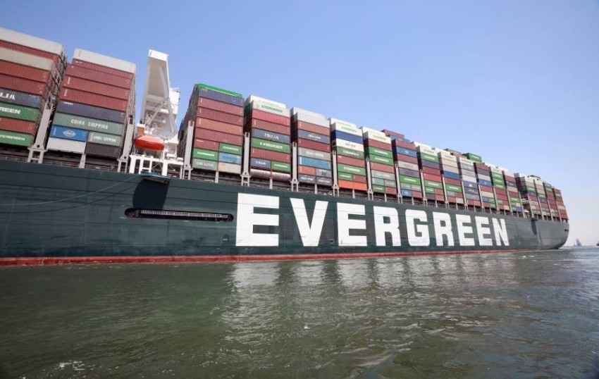 هيئة قناة السويس توقع اتفاقاً لتسوية أزمة السفينة إيفر جيفن