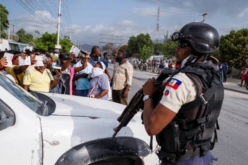 هايتي تطلب من الولايات المتحدة والأمم المتحدة إرسال قوات لحماية مواقع استراتيجية