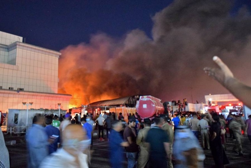 مصرع 52 شخصاً في حريق بمركز لعزل مرضى كورونا بجنوب العراق