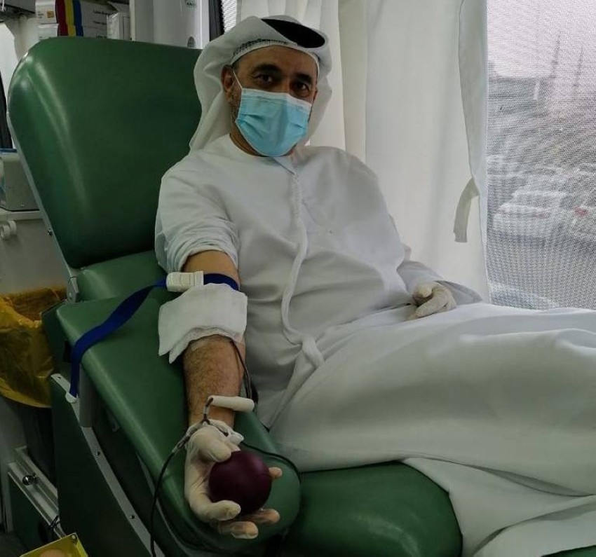 حسين الدرمكي.. مواطن يتبرع بالدم 108 مرات خلال 27 عاماً