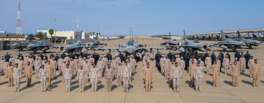 قائد العمليات المشتركة يزور قوة الواجب الجوية المشاركة في «عاصفة الحزم» بالسعودية