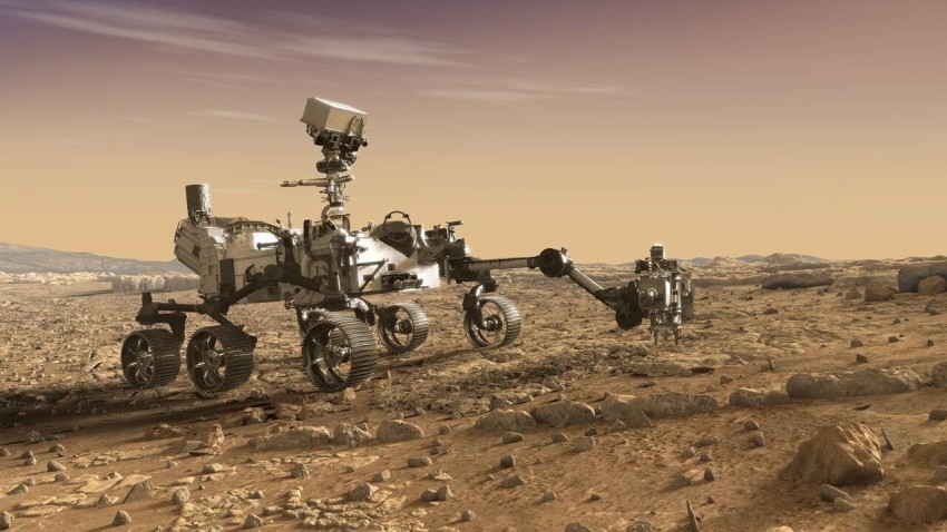 مركبة ناسا الروبوتية تبدأ أول رحلة علمية على سطح المريخ