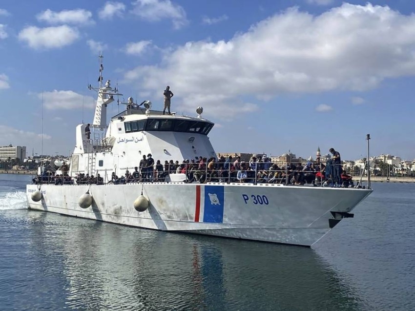 إنقاذ 182 مهاجراً غير شرعي قبالة السواحل الليبية