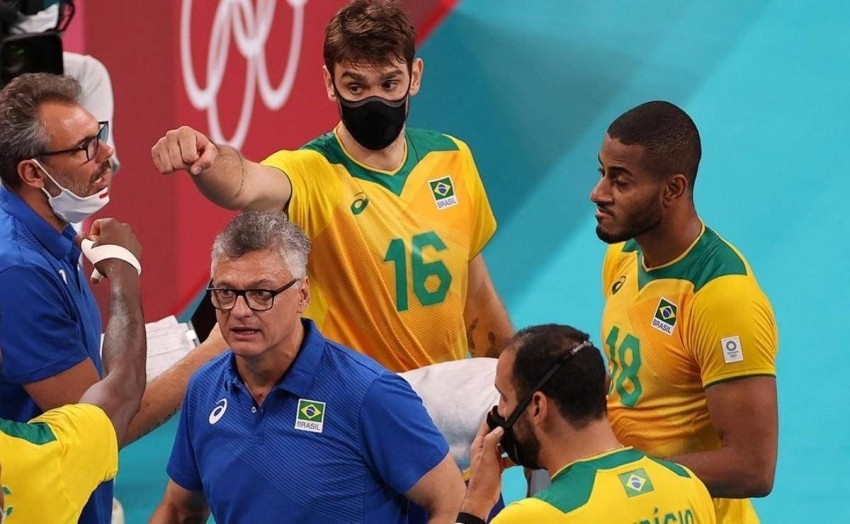 أولمبياد طوكيو.. لماذا يخوض لاعب طائرة البرازيل المباريات بالكمامة؟