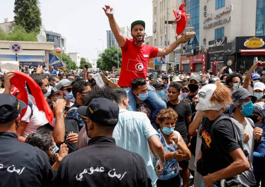 في ذكرى قيام الجمهورية.. تونسيون يتظاهرون ضد حكم «النهضة»