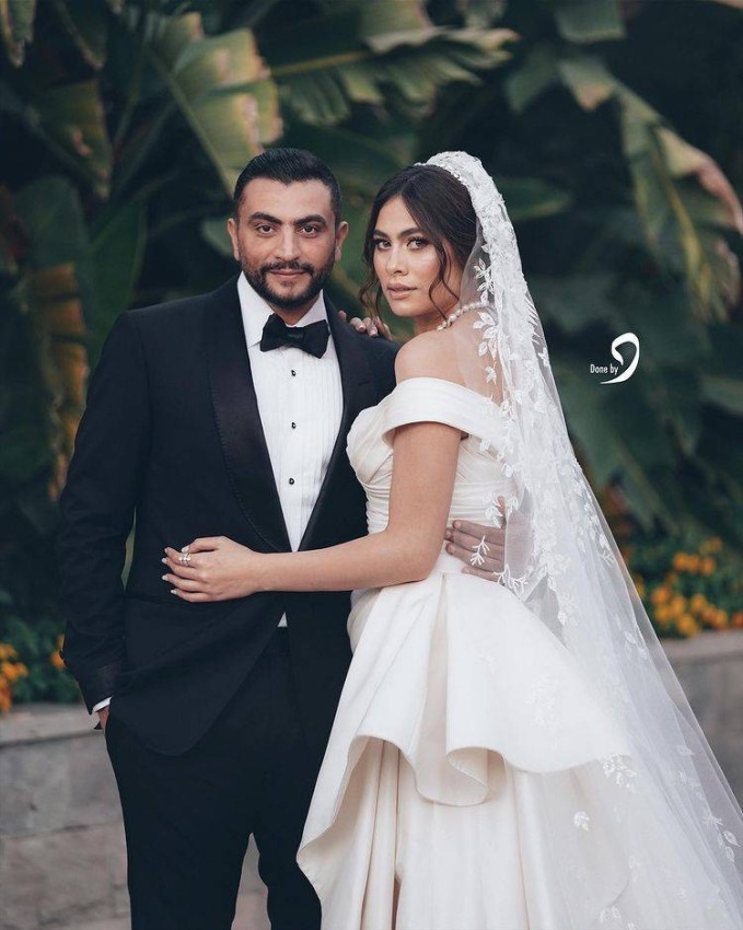 هاجر أحمد تتألق بفستان زفاف من حقبة الستينيات وسط احتفال ضخم