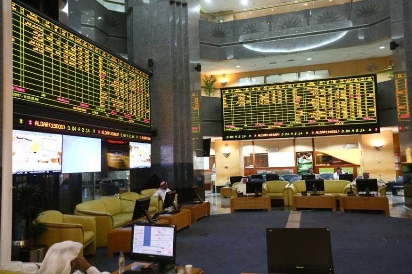 سوق أبوظبي يسجل مستوى قياسياً جديداً
