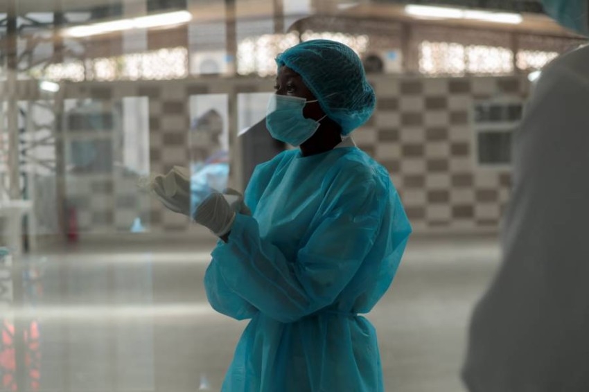إصابات الموجة الثالثة من كوفيد تتجاوز قدرات المستشفيات في السنغال