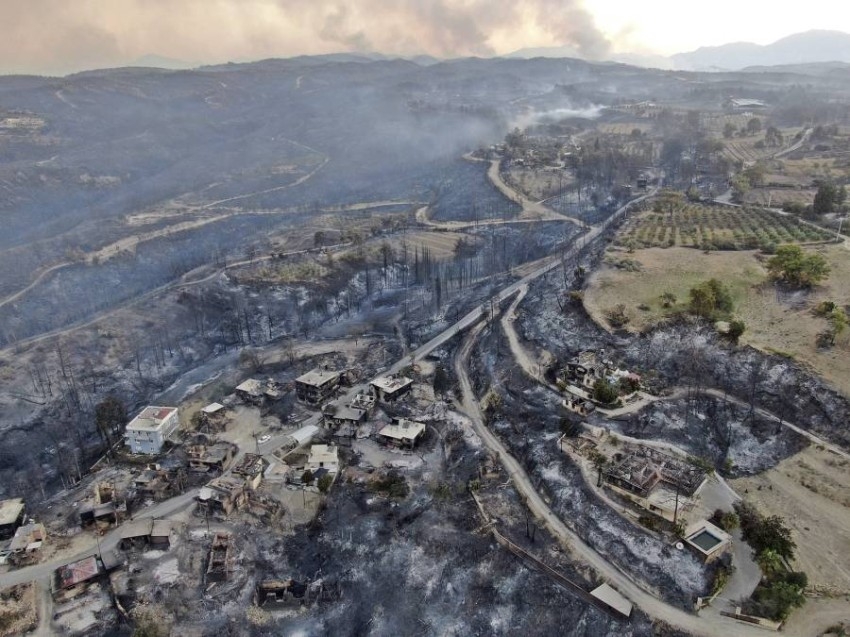 حرائق غابات في جنوب تركيا تخلِّف 3 قتلى و58 جريحاً