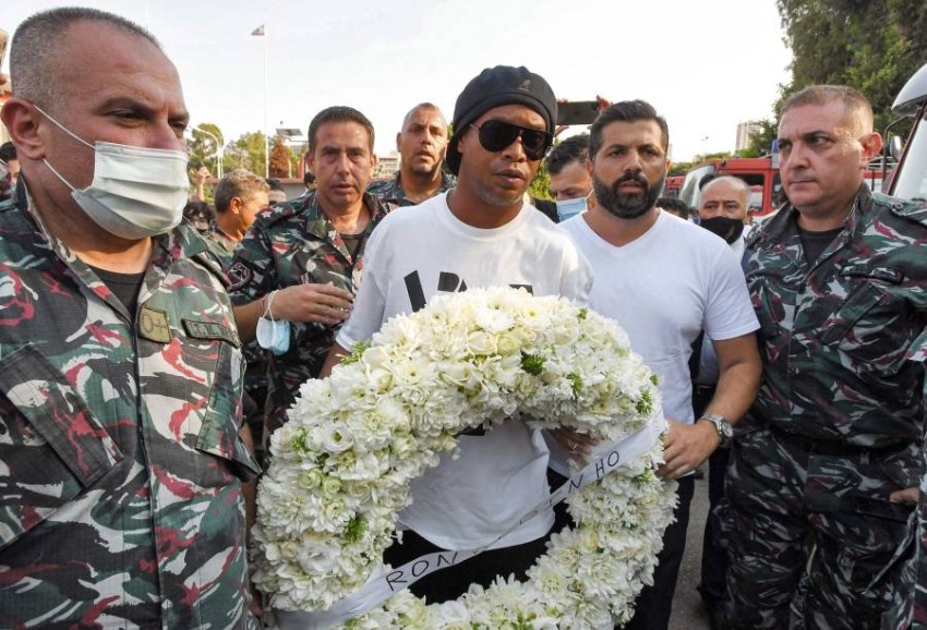مشاجرة تدفع رونالدينيو لمغادرة النصب التذكاري لضحايا بيروت