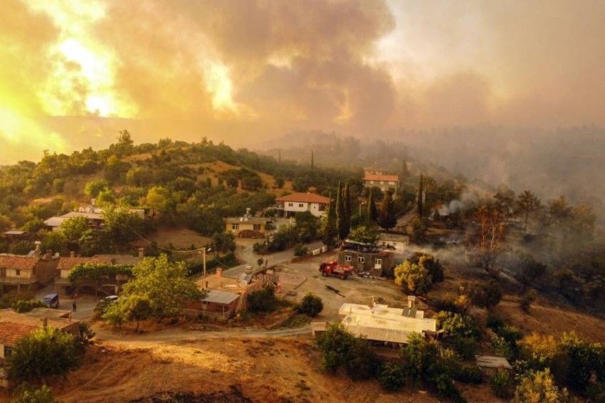 أردوغان يعلن 5 ولايات تركية مناطق منكوبة جراء حرائق الغابات