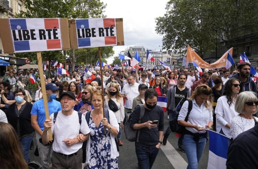قوات الأمن الفرنسية تستعد لاحتجاجات ضد التصاريح الصحية