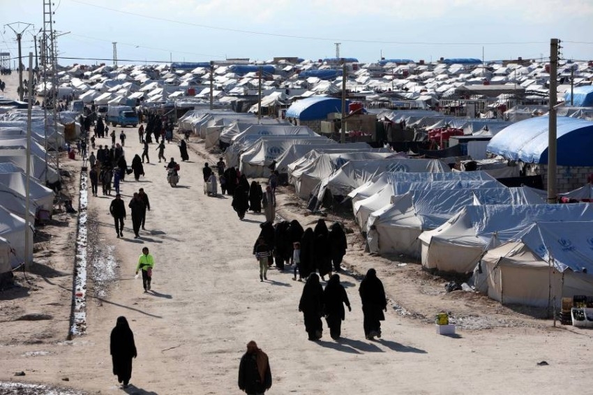 ألبانيا تستعيد 5 نساء و14 طفلاً من مخيم الهول بسوريا