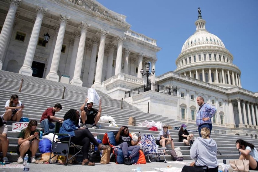 احتجاجات خارج الكونغرس مع انتهاء وقف الإخلاء لاحتواء كورونا