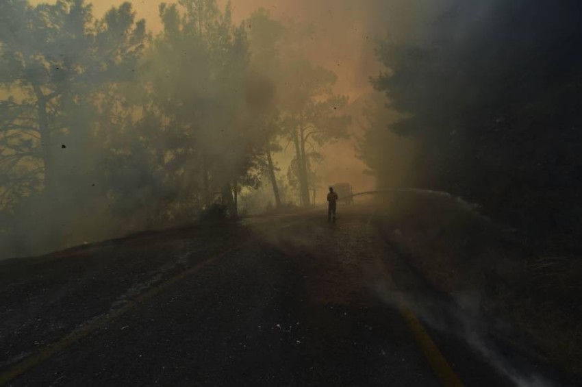 استمرار حرائق الغابات في تركيا.. والاتحاد الأوروبي يرسل طائرات