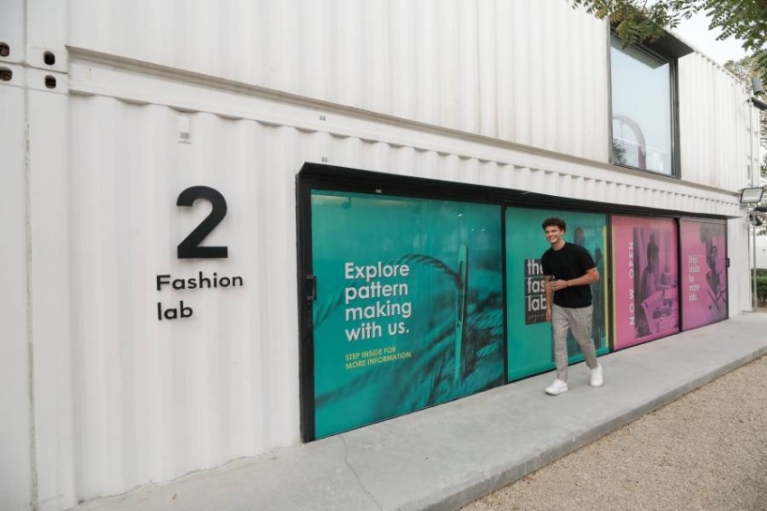 حاضنة الأعمال in5 تطلق مختبر الأزياء لتمكين المبدعين في المنطقة