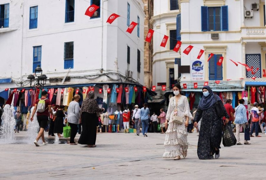 «الآن.. نحن فرحون».. الأمل يطرق أبواب سكان أحد أحياء تونس الفقيرة