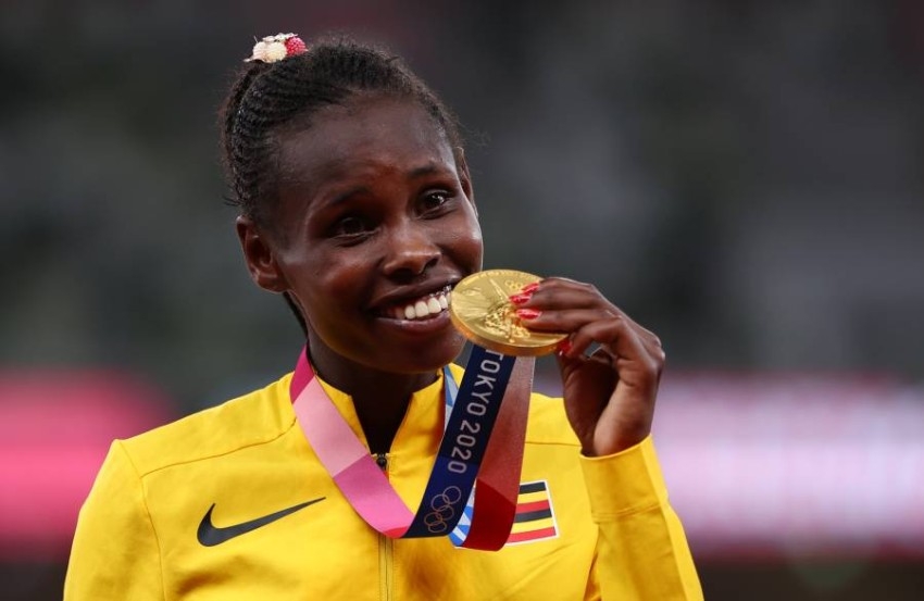 الأوغندية شيموتاي تحرز ذهبية 3000 متر موانع