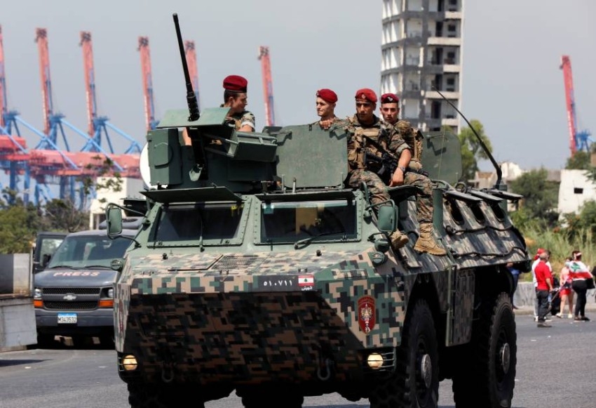 الجيش اللبناني يوقف عدداً من الشباب لحيازتهم أسلحة وذخائر