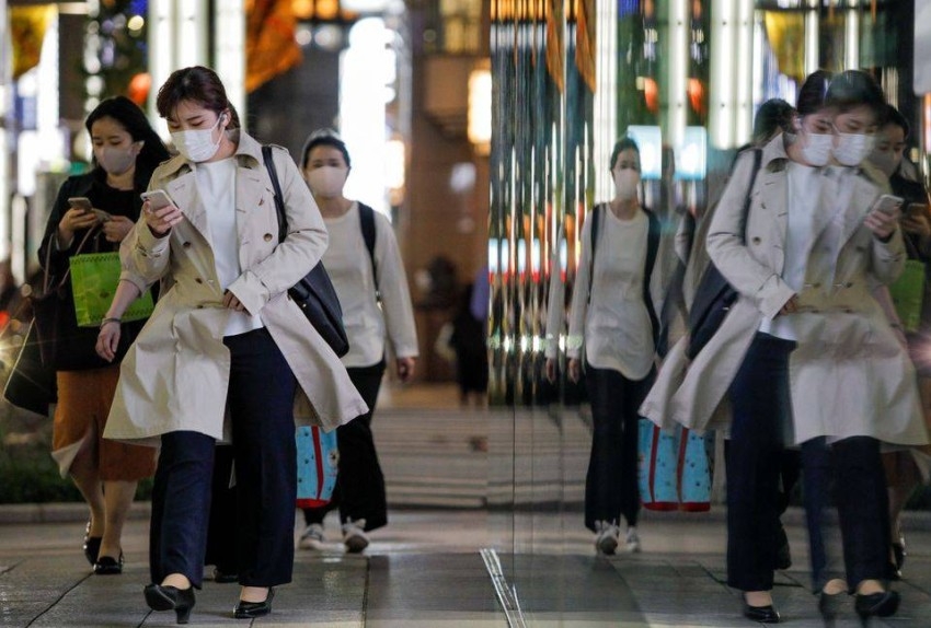اليابان تحذر من تفشٍ غير مسبوق لكورونا مع زيادة قياسية في الإصابات