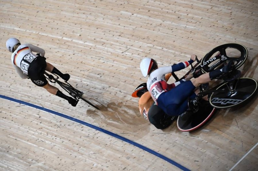 الهولندية فان ريسين تتعرض لحادث خلال سباق الدراجات بطوكيو 2020