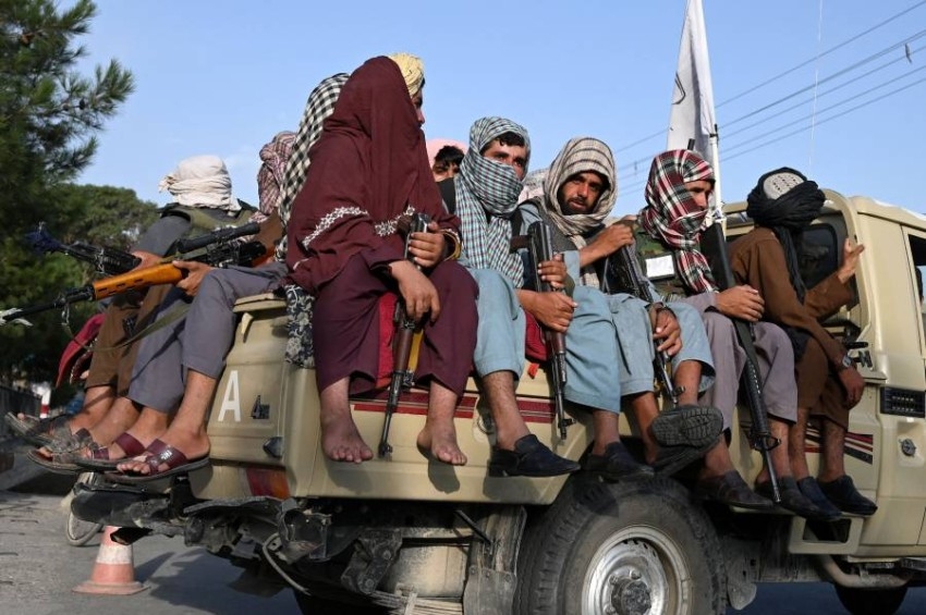 10 أيام من حكم طالبان.. مشاهد غير متوقعة وسط فوضى كابول