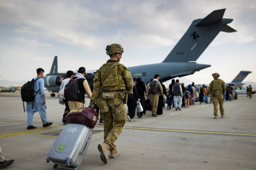 فرنسا تعلن وقف عمليات الإجلاء من أفغانستان اعتباراً من مساء الجمعة