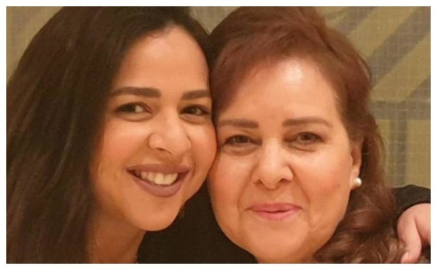 إيمي سمير غانم في رسالة مؤثرة لوالدتها الراحلة: بتعذب من غيرك