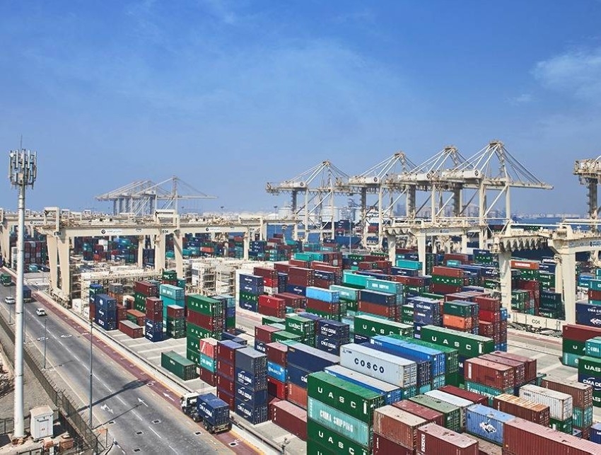 1.4 تريليون درهم تجارة الإمارات مع العالم في 2020.. والصادرات تتحدى الجائحة بنمو 10%