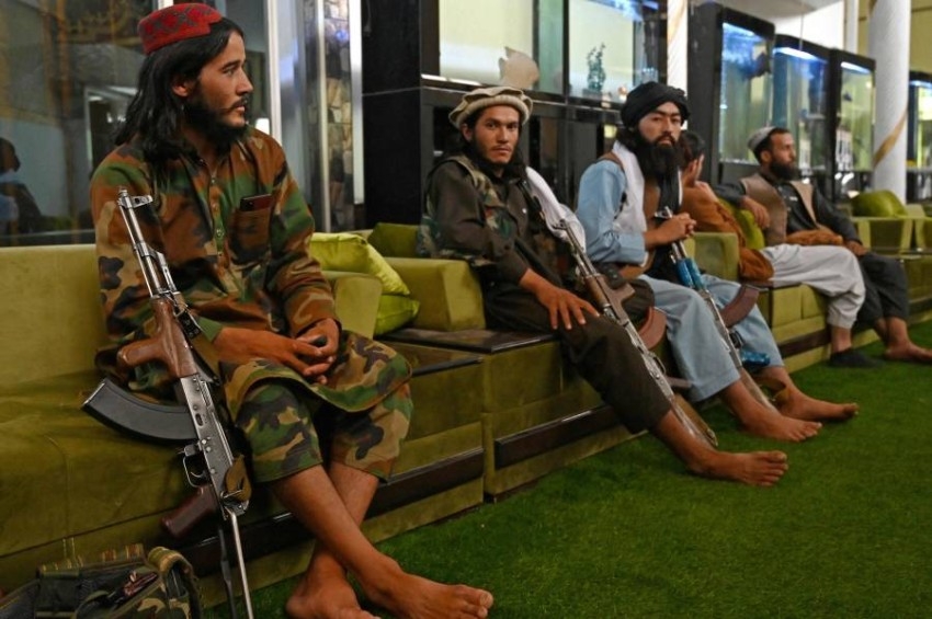 قائد جيش طالبان يتعهد بسحق المنشقين في أفغانستان